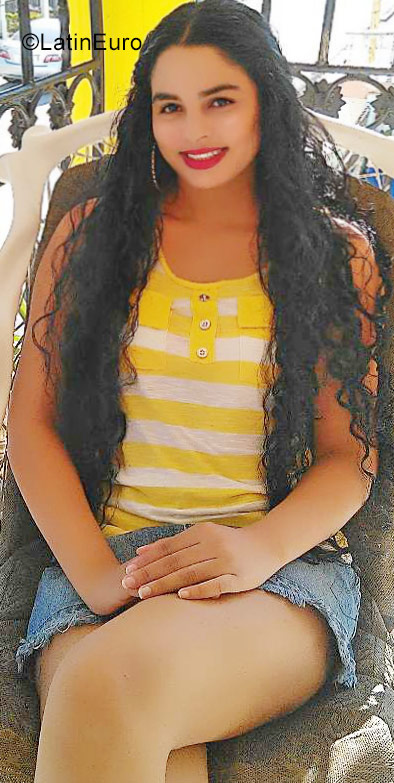 Date this funny Dominican Republic girl Romina from Bonao DO33228