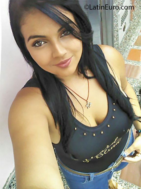 Date this passionate Colombia girl Ana from Manizales CO23832