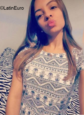 Date this athletic Dominican Republic girl Abby from Santo Domingo DO32347