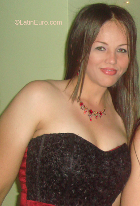 Date this cute Colombia girl Katerine from Santa Marta CO23851