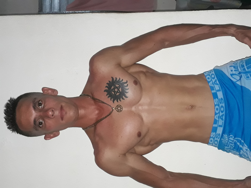 Date this sultry Cuba man Yosmany from Isla De La Juventud CU300