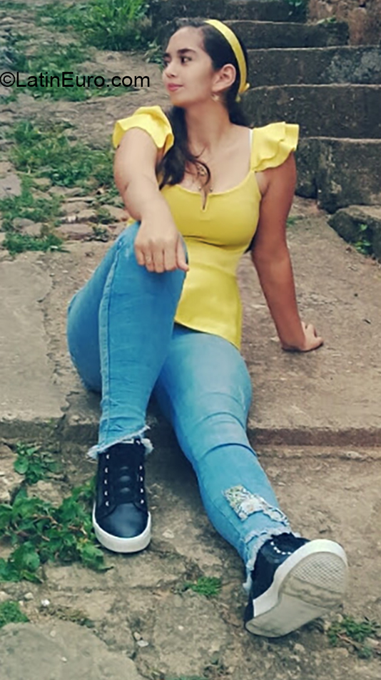 Date this hot Colombia girl Muya from Ocana CO23859