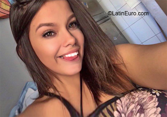 Date this cute Brazil girl Amanda from Rio de Janeiro BR10559
