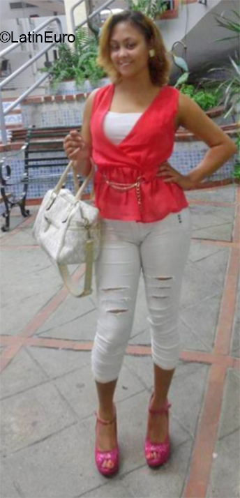 Date this exotic Dominican Republic girl Carolin reyes from Santo Domingo DO32468