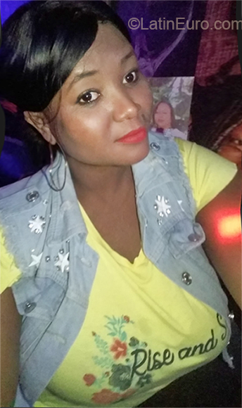 Date this funny Colombia girl Sandra from Leticia CO23921