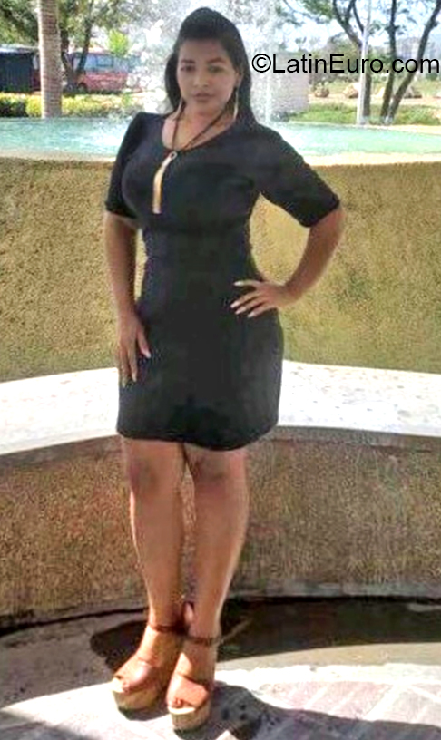 Date this funny Venezuela girl Elus from Chacao VE4152