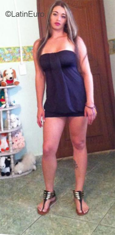 Date this young Colombia girl Paula from Medellin CO23945