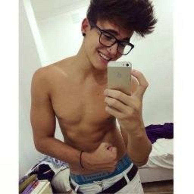 Date this georgeous Dominican Republic man Edgar from Santiago De Los Caballeros DO32617