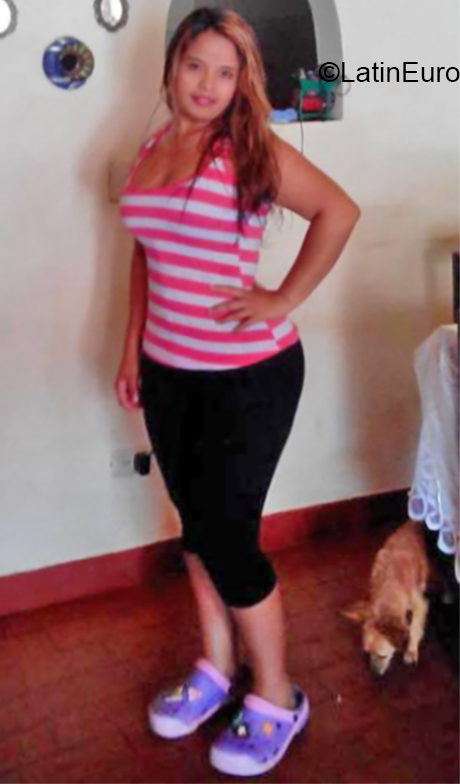 Date this good-looking Colombia girl Luz from Cali CO23962