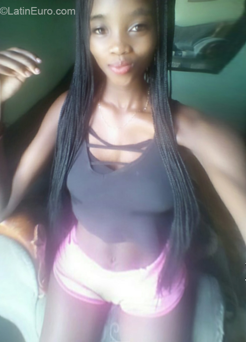 Date this delightful Colombia girl Karen from Pereira CO24003