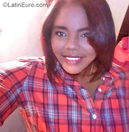 Date this delightful Colombia girl Karen from Cali CO24012