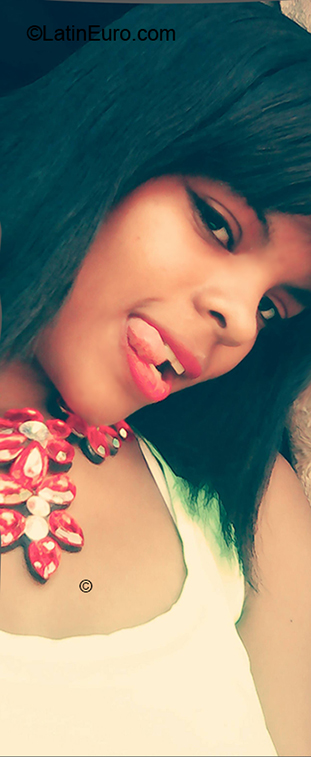 Date this pretty Colombia girl Maria from Villanueva CO24019