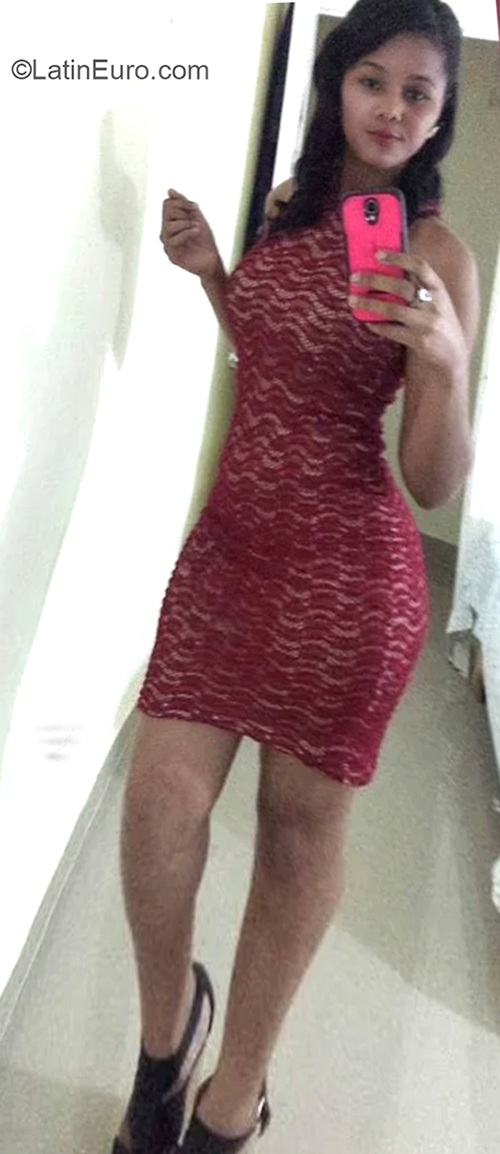 Date this funny Dominican Republic girl Rosalba from Santo Domingo DO34248