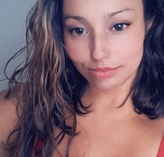 Date this happy Colombia girl Angie from Bogota CO24038