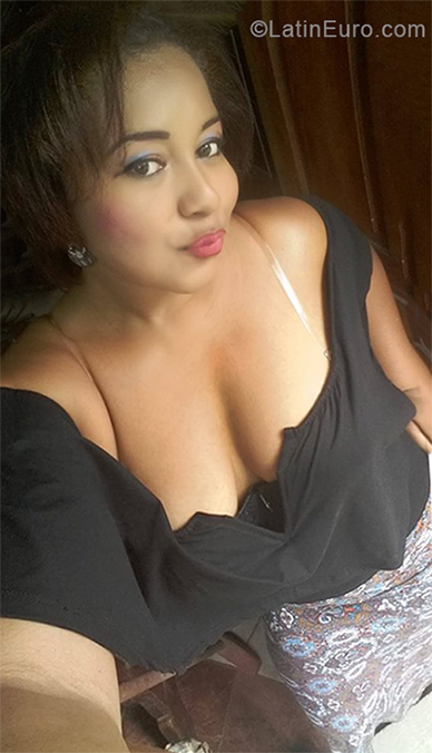 Date this hard body Ecuador girl Katherine from Esmeraldas EC282