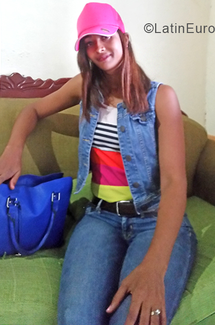 Date this good-looking Dominican Republic girl Luz from Santiago DO32794