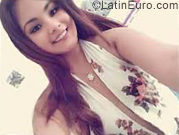 Date this georgeous Colombia girl Carolina from Cartagena CO24093
