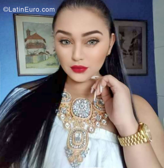 Date this sultry Colombia girl Camila from Bogota CO24099