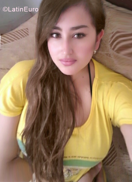 Date this good-looking Colombia girl Yadu from valle del cauca CO24125