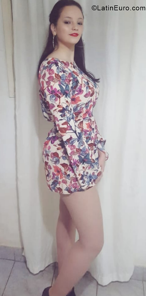 Date this georgeous Argentina girl Bela from Cordoba AR144