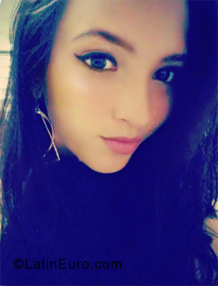 Date this young Cuba girl Lily from Havana CU345