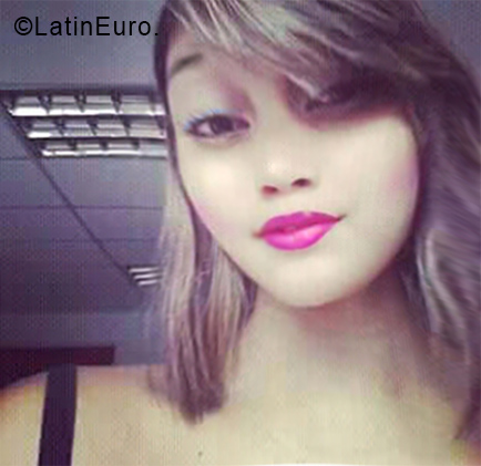 Date this georgeous Venezuela girl Mary from Caracas VE1796