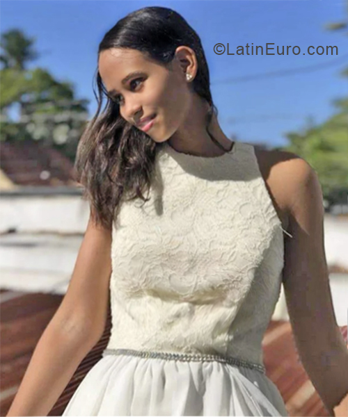 Date this good-looking Colombia girl Rosa from Medellin CO24171