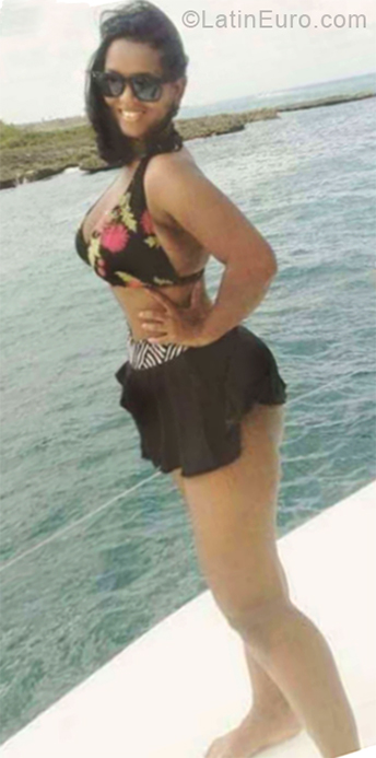 Date this funny Dominican Republic girl Maria from Santo Domingo DO33070