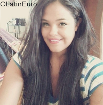 Date this sultry Venezuela girl Sora from Falcon VE2317