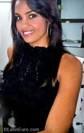 Date this hot Dominican Republic girl Shecid from Samana DO33079