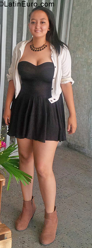 Date this delightful Colombia girl Dayana from Medellin CO24915