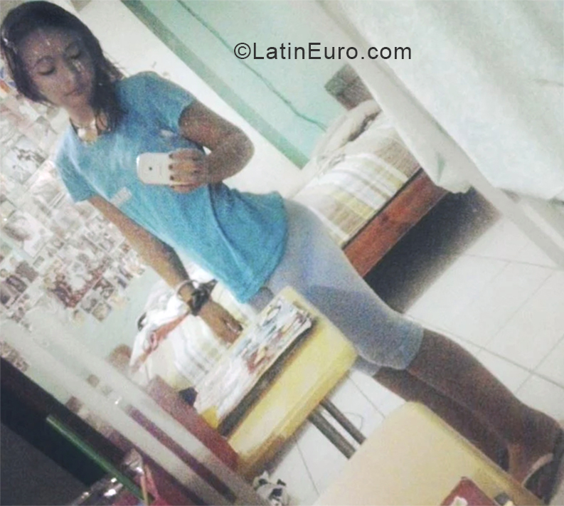 Date this stunning Venezuela girl Nati from El Tigre VE1845