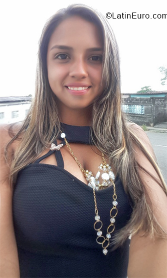 Date this athletic Venezuela girl Alejandra from Caracas VE1853