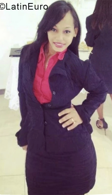 Date this charming Dominican Republic girl Leslan from Santo Domingo Este DO33113