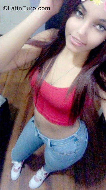 Date this cute Dominican Republic girl Nathalie Gomez from Santo Domingo DO33118