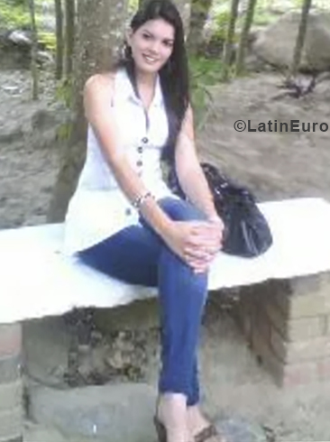 Date this gorgeous Venezuela girl Louisa from Barinas VE1872