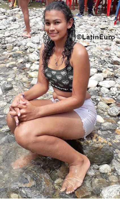 Date this athletic Colombia girl Maria from Barranquilla CO24353