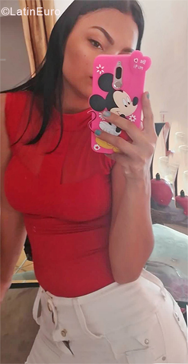 Date this hot Colombia girl Xidey from Bucaramanga CO24356
