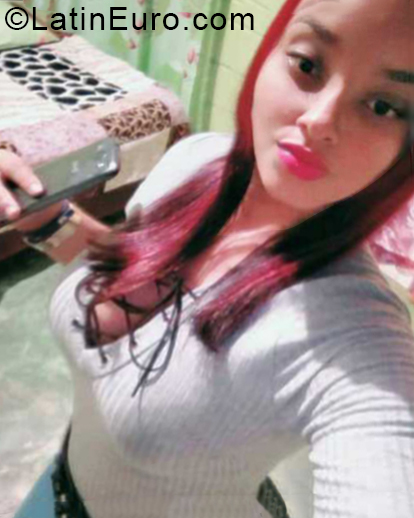 Date this georgeous Dominican Republic girl Mary from Santo Domingo DO33147