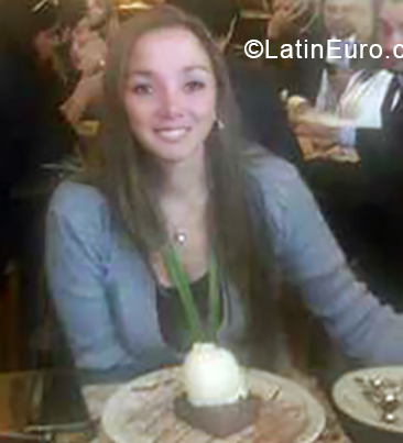Date this georgeous Colombia girl Andrea from Bogota CO24388