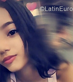 Date this happy Colombia girl Andrea from Cali CO24406