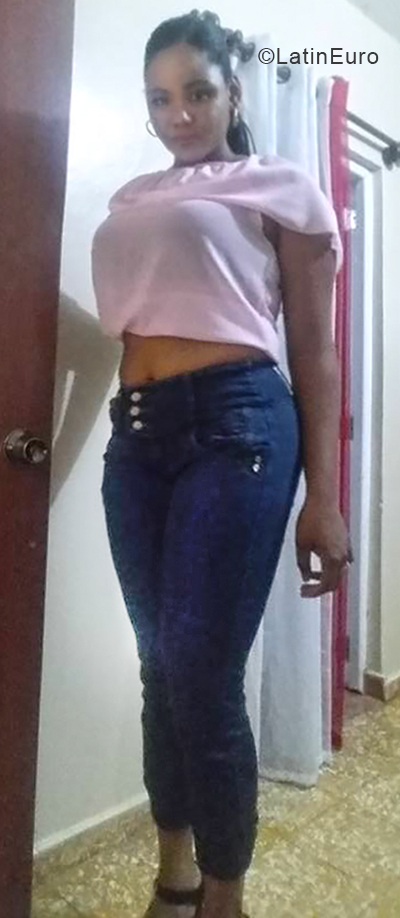 Date this lovely Dominican Republic girl Wilberie from Puerta Plata DO33208