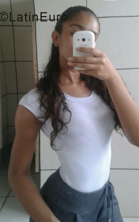 Date this exotic Brazil girl Adrielly from Urucui BR10670