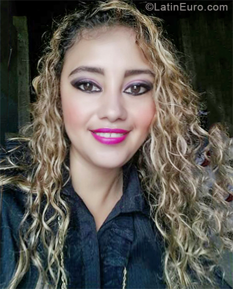 Date this hard body Ecuador girl Mabel from Machala EC286