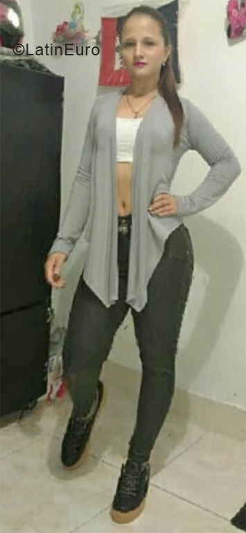 Date this happy Colombia girl Leidy from Manizales CO24426