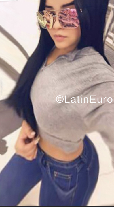 Date this fun Venezuela girl Kimberly from Caracas VE1927
