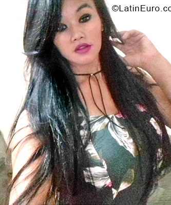 Date this voluptuous Brazil girl Indiraityy from Salvador BR10692