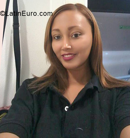 Date this delightful Dominican Republic girl Mery from Santo Domingo DO33333
