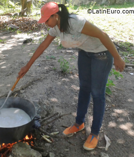 Date this exotic Colombia girl Martha from San Andres CO24485