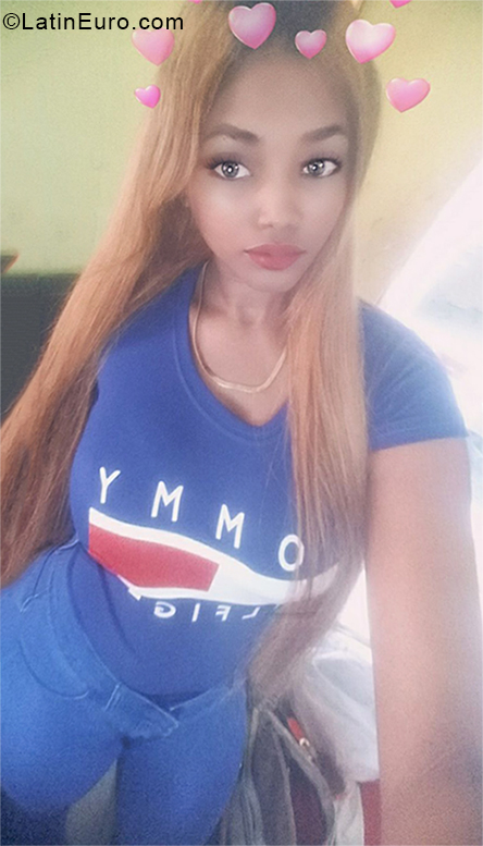 Date this stunning Dominican Republic girl Anabell from Santo Domingo DO33342